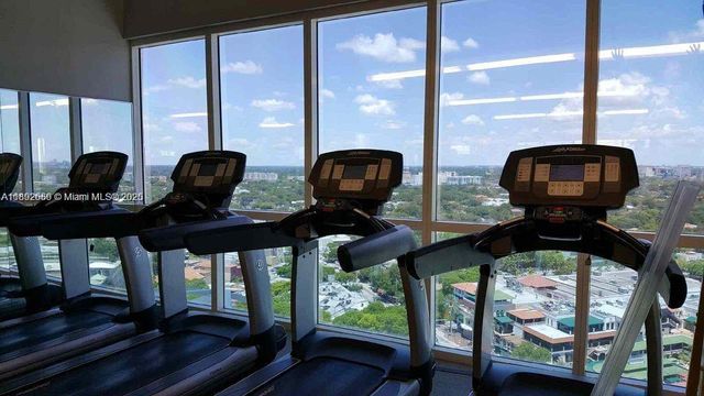 2889 Mcfarlane Rd 909, Miami, FL 33133