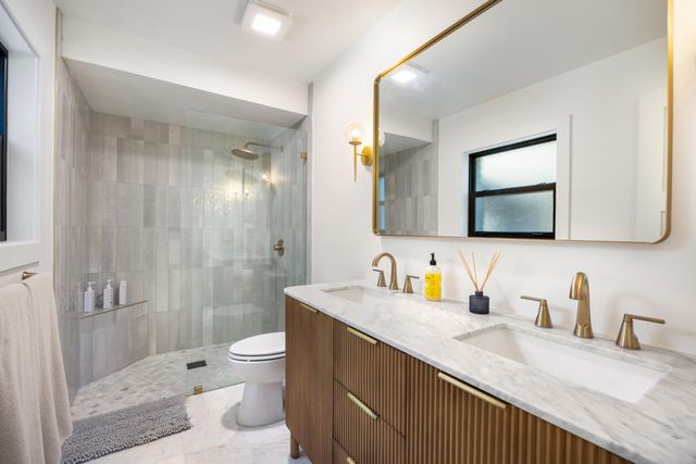 912 Woodbriar Court, Fort Walton Beach, FL 32547