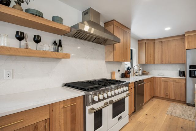 912 Woodbriar Court, Fort Walton Beach, FL 32547