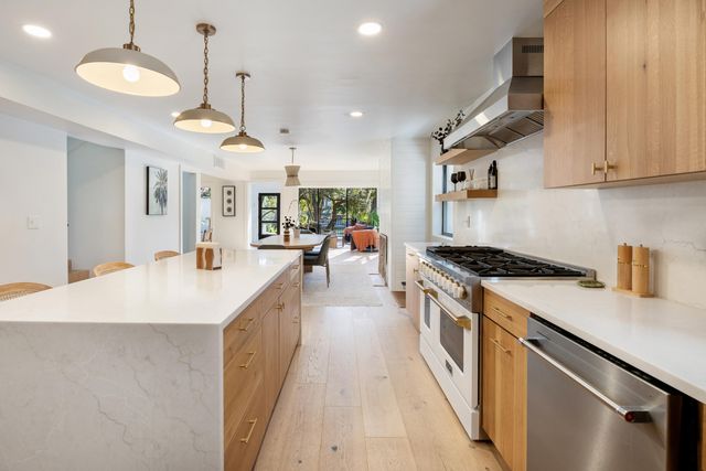 912 Woodbriar Court, Fort Walton Beach, FL 32547