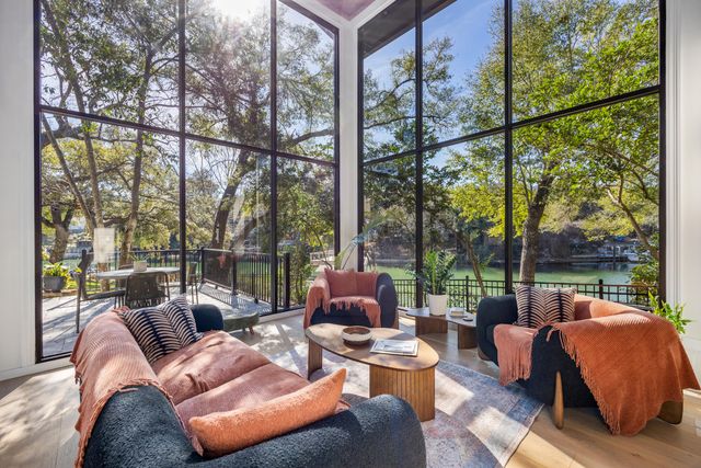 912 Woodbriar Court, Fort Walton Beach, FL 32547