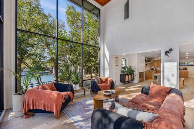 912 Woodbriar Court, Fort Walton Beach, FL 32547