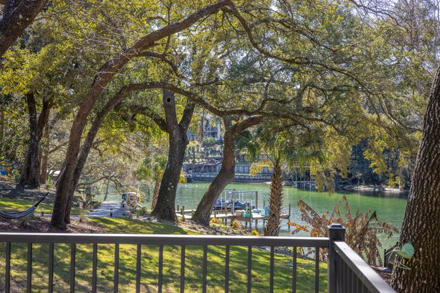 912 Woodbriar Court, Fort Walton Beach, FL 32547