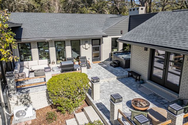 912 Woodbriar Court, Fort Walton Beach, FL 32547