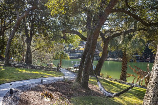 912 Woodbriar Court, Fort Walton Beach, FL 32547