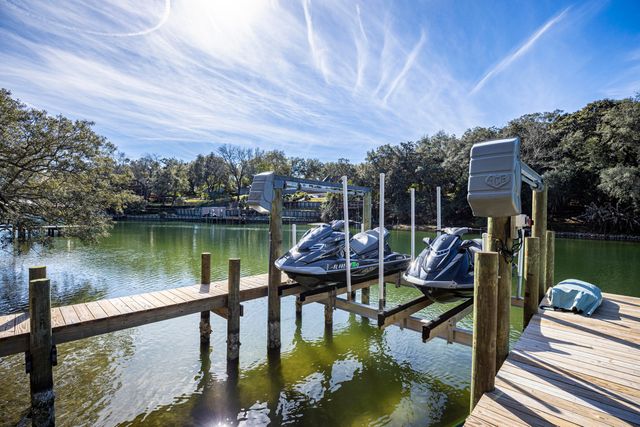 912 Woodbriar Court, Fort Walton Beach, FL 32547