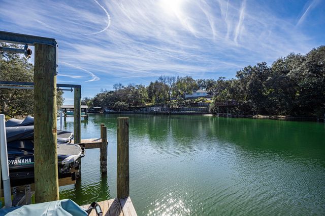 912 Woodbriar Court, Fort Walton Beach, FL 32547