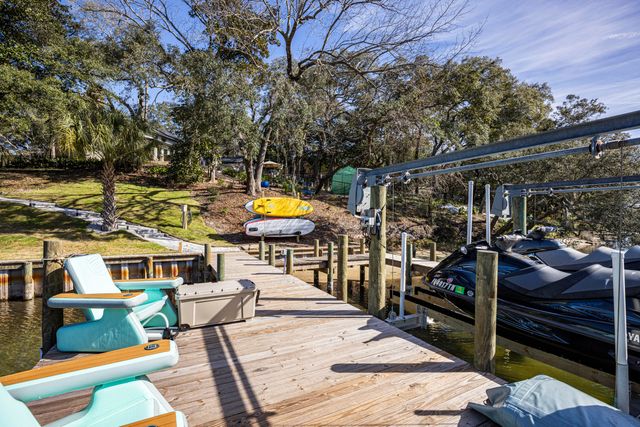 912 Woodbriar Court, Fort Walton Beach, FL 32547