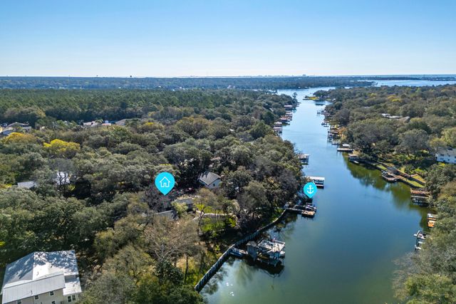 912 Woodbriar Court, Fort Walton Beach, FL 32547