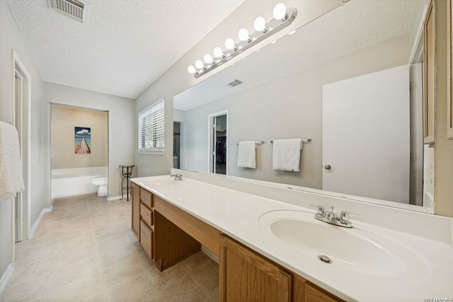 2214 Stallion Run, San Antonio, TX 78259