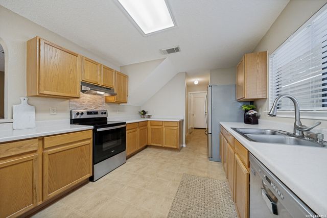 2214 Stallion Run, San Antonio, TX 78259