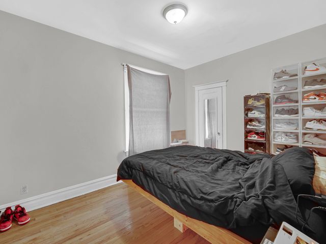 708 W 61st Place, Chicago, IL 60621