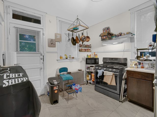 708 W 61st Place, Chicago, IL 60621