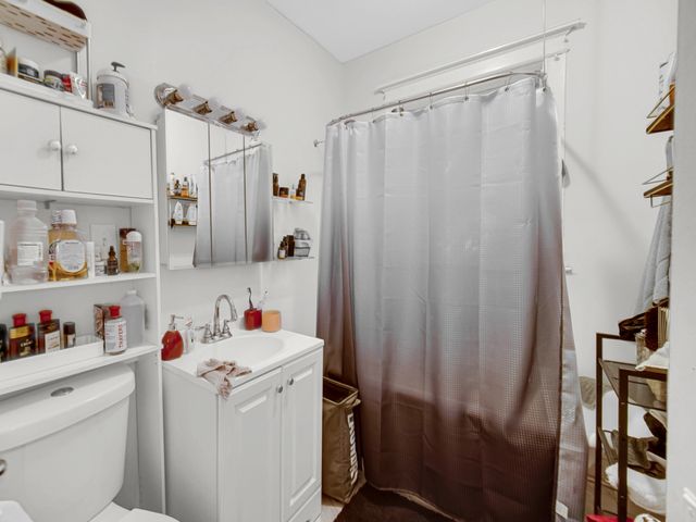 708 W 61st Place, Chicago, IL 60621
