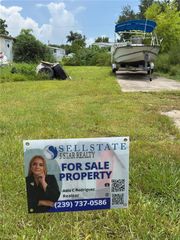 1319 Hickory AVE, Punta Gorda, FL 33950