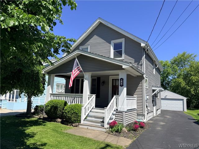 40 Norwood Drive, West Seneca, NY 14224