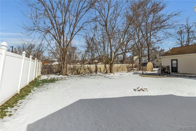 40 Norwood Drive, West Seneca, NY 14224