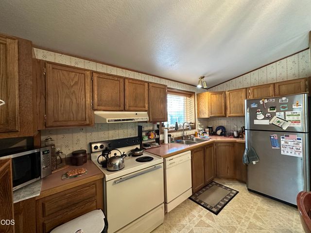 15531 Federal Road, La Pine, OR 97739