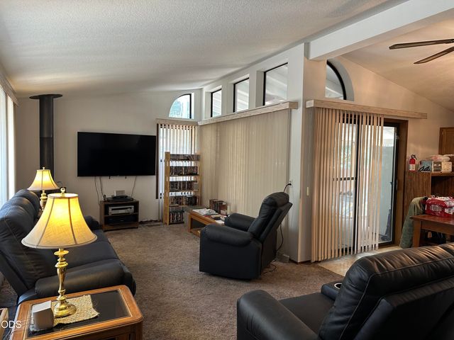 15531 Federal Road, La Pine, OR 97739