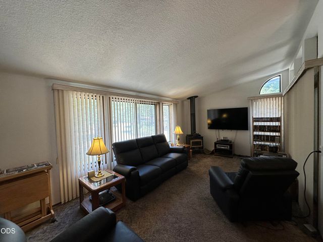 15531 Federal Road, La Pine, OR 97739