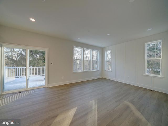 9425 FAIRVIEW AVE, Laurel, MD 20723