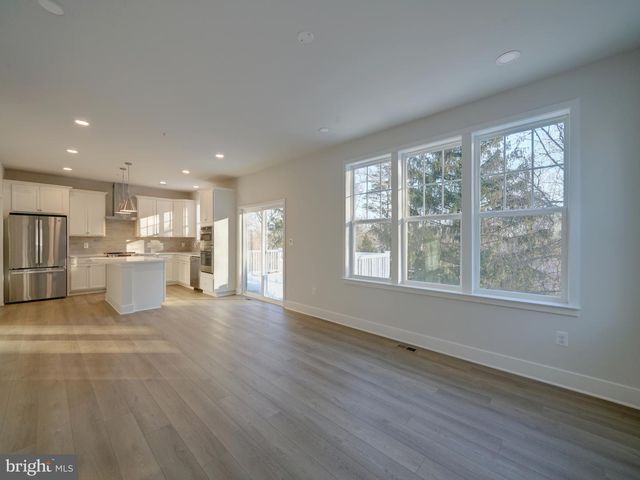 9425 FAIRVIEW AVE, Laurel, MD 20723