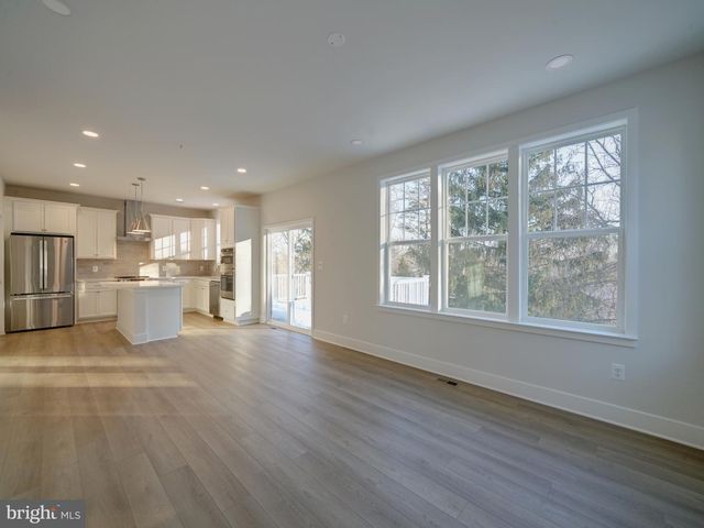 9425 FAIRVIEW AVE, Laurel, MD 20723