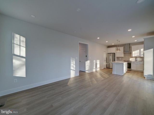 9425 FAIRVIEW AVE, Laurel, MD 20723