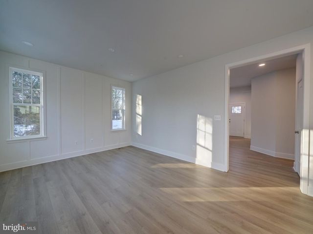 9425 FAIRVIEW AVE, Laurel, MD 20723