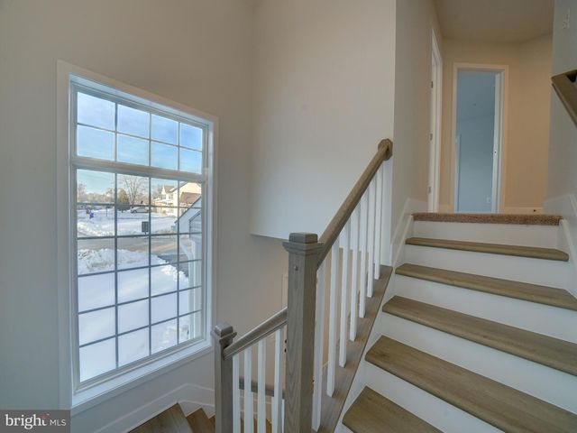 9425 FAIRVIEW AVE, Laurel, MD 20723