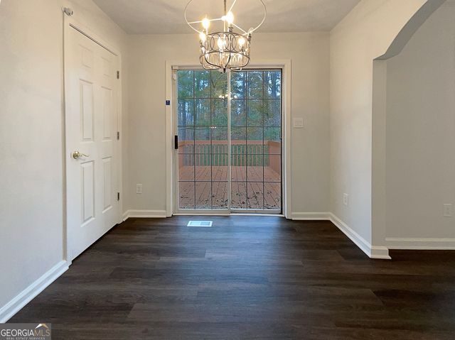 3912 Garrett Springs Drive, Powder Springs, GA 30127