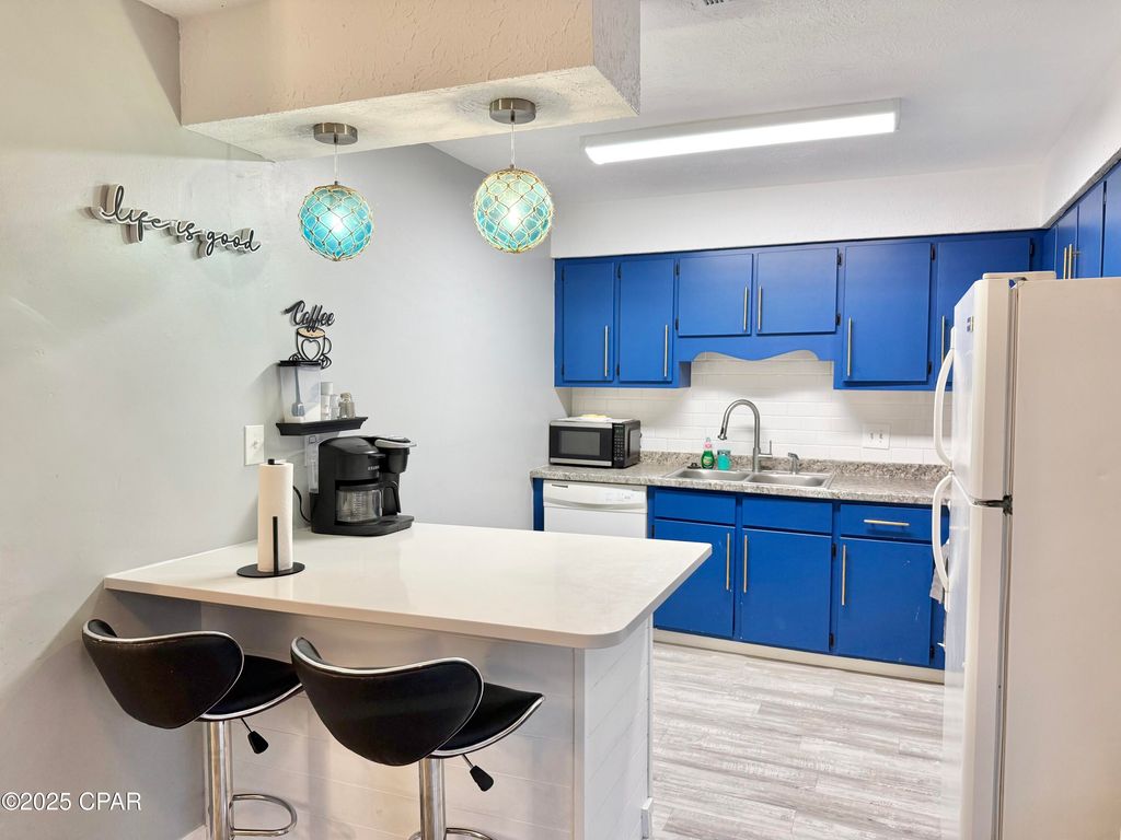 Image 7 of property listing at 7405 Beach Drive B, Panama City Beach, FL 32408