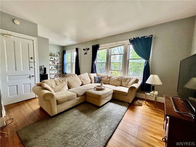 123 Highland Avenue Upper, Buffalo, NY 14222