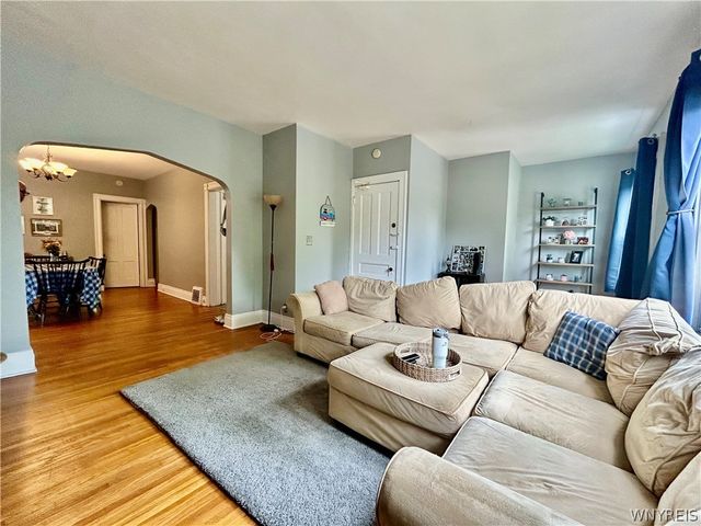 123 Highland Avenue Upper, Buffalo, NY 14222