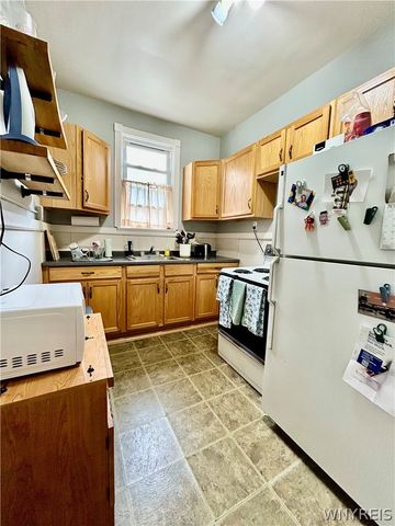 123 Highland Avenue Upper, Buffalo, NY 14222