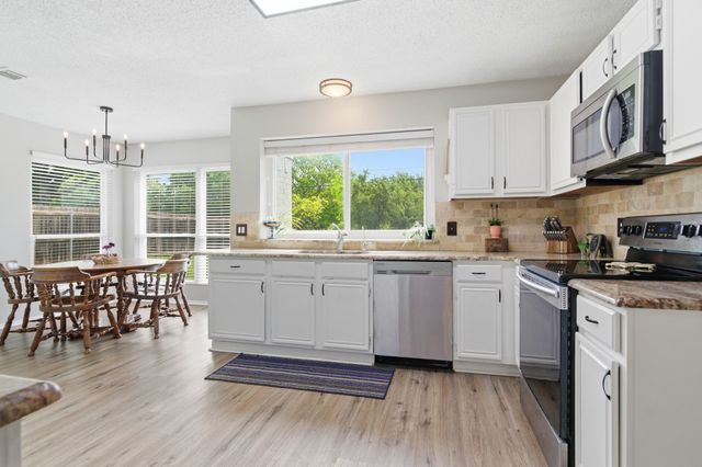 6908 Quail Meadow Drive, Watauga, TX 76148