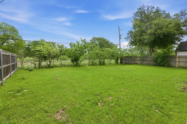 6908 Quail Meadow Drive, Watauga, TX 76148