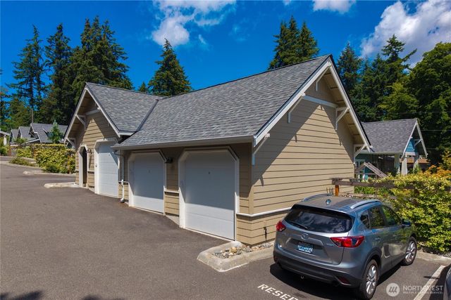 31024 6th Lane SW, Federal Way, WA 98023