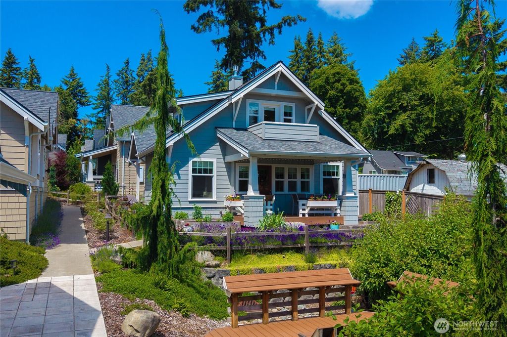 31024 6th Lane SW, Federal Way, WA 98023