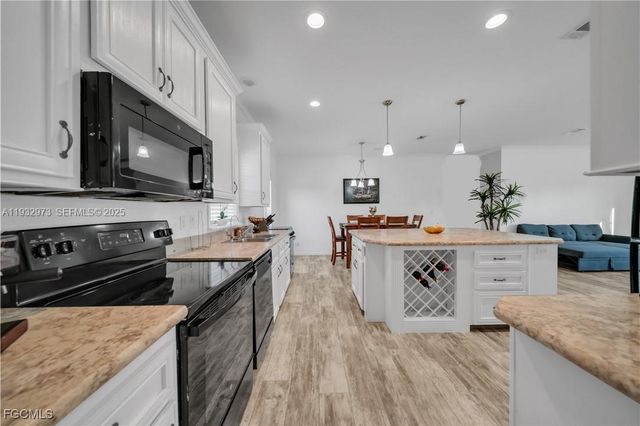 7824 8TH PL, La Belle, FL 33935