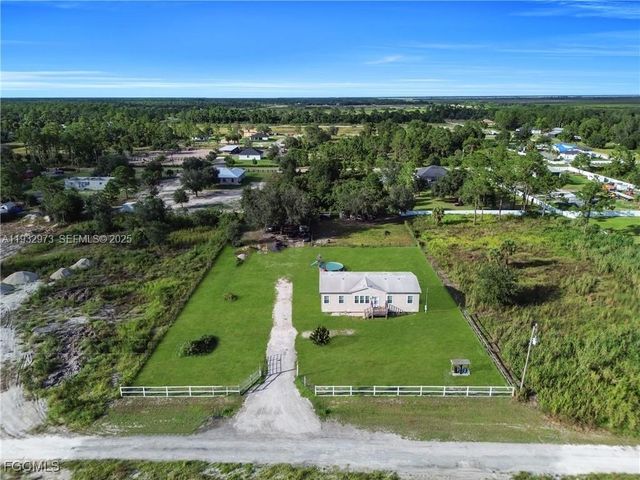 7824 8TH PL, La Belle, FL 33935
