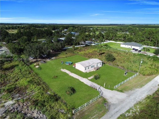 7824 8TH PL, La Belle, FL 33935