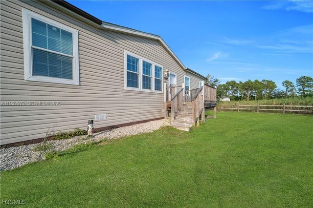 7824 8TH PL, La Belle, FL 33935