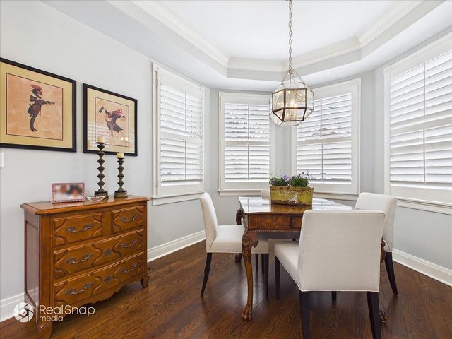 552 Sunrise Avenue, Lake Bluff, IL 60044