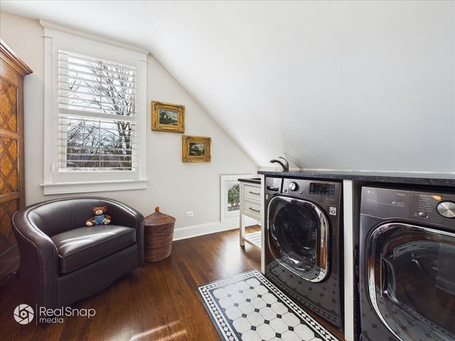 552 Sunrise Avenue, Lake Bluff, IL 60044