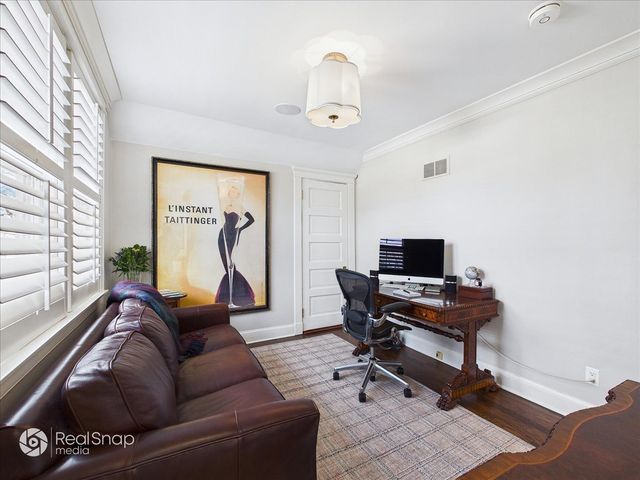 552 Sunrise Avenue, Lake Bluff, IL 60044