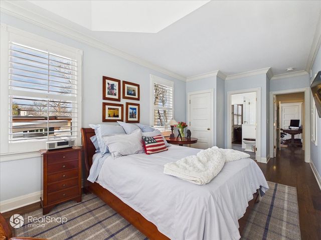 552 Sunrise Avenue, Lake Bluff, IL 60044