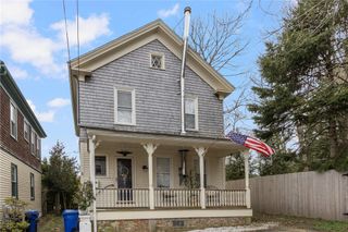 5 Conrad Court, Newport, RI 02840