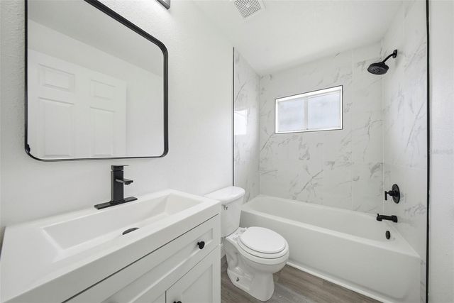 504 LINDSAY ANNE COURT, Plant City, FL 33563