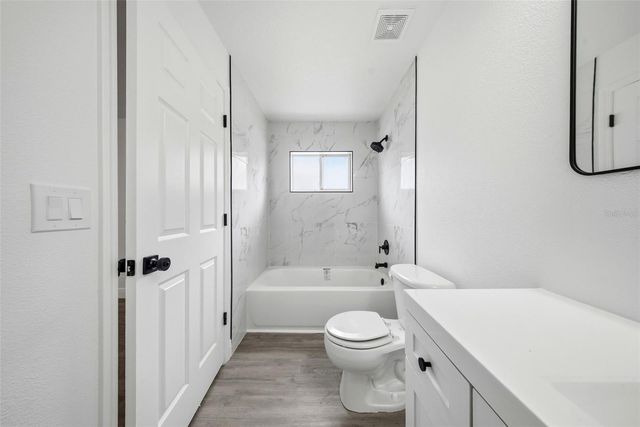 504 LINDSAY ANNE COURT, Plant City, FL 33563